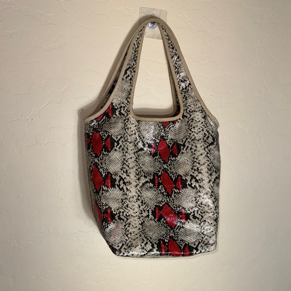 Stylish Snake Print Tote Bag